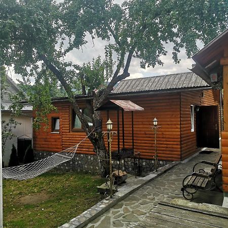 Vila Kotiedzh U Mariny Jaremče Exteriér fotografie